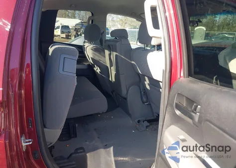 2008 Toyota Tundra Base 5.7L V8 z USA, uszkodzony, nr VIN 5TBRV54118S477224